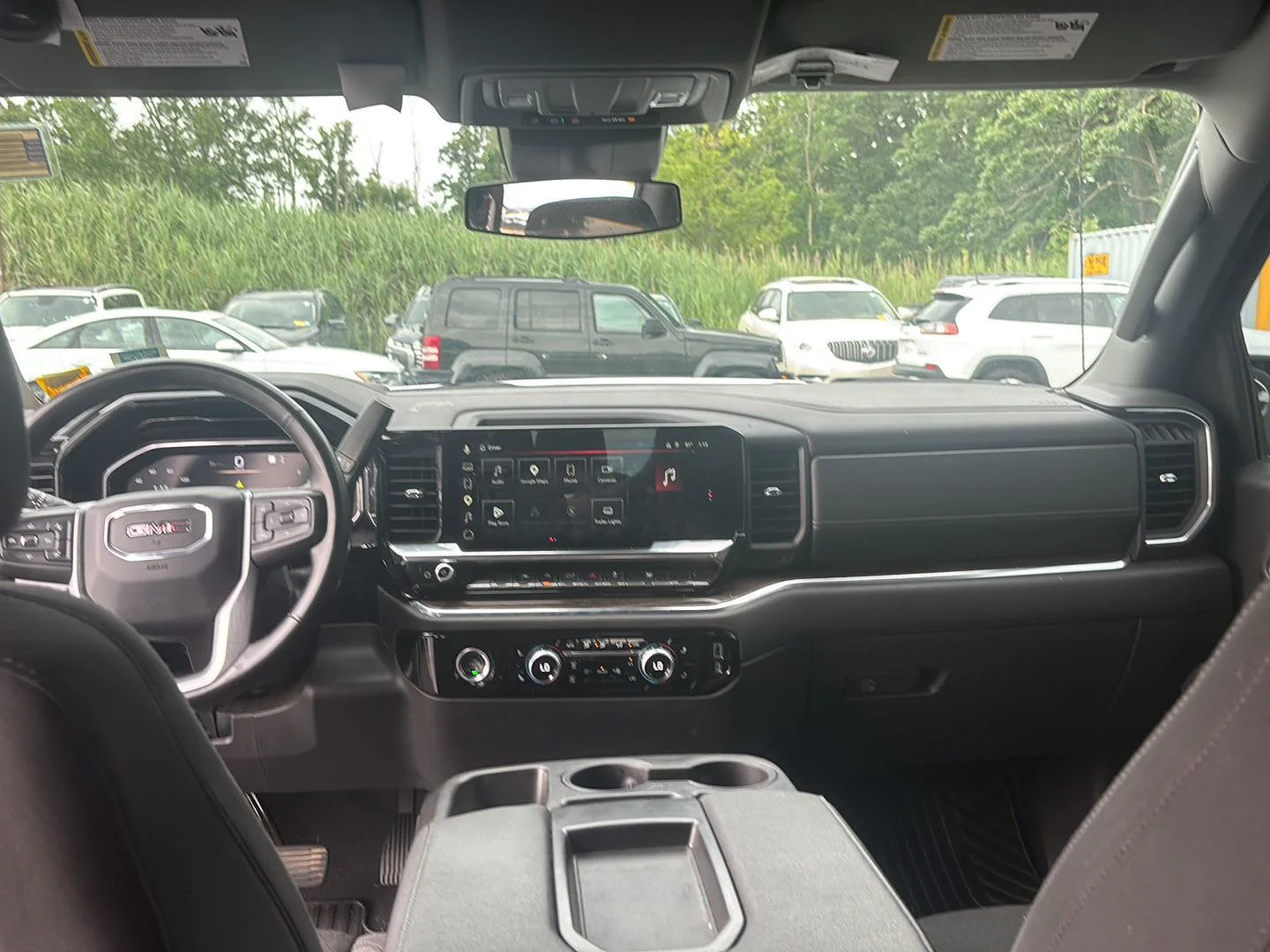 Used 2023 Summit White GMC Elevation image 18