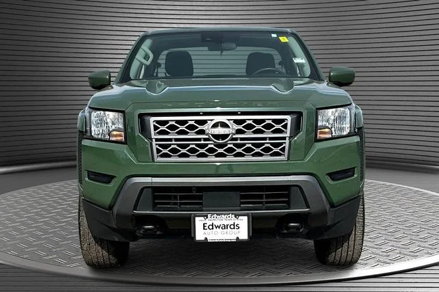 Used 2024 Green Nissan SV image 2