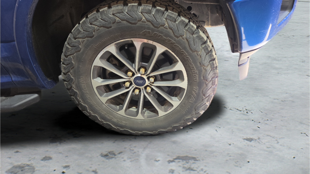 Used 2018 Blue Ford XLT image 18