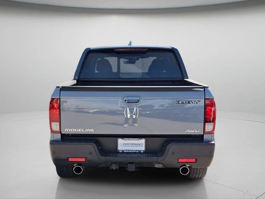 Used 2022 Gray Honda Black Edition image 26