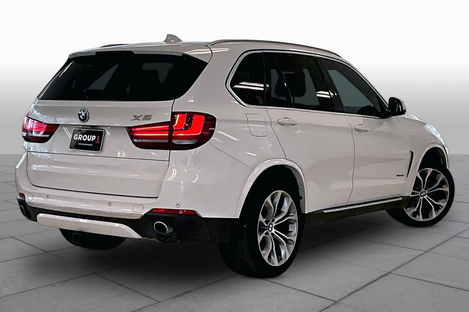 Used 2017 Alpine White BMW sDrive35i image 11