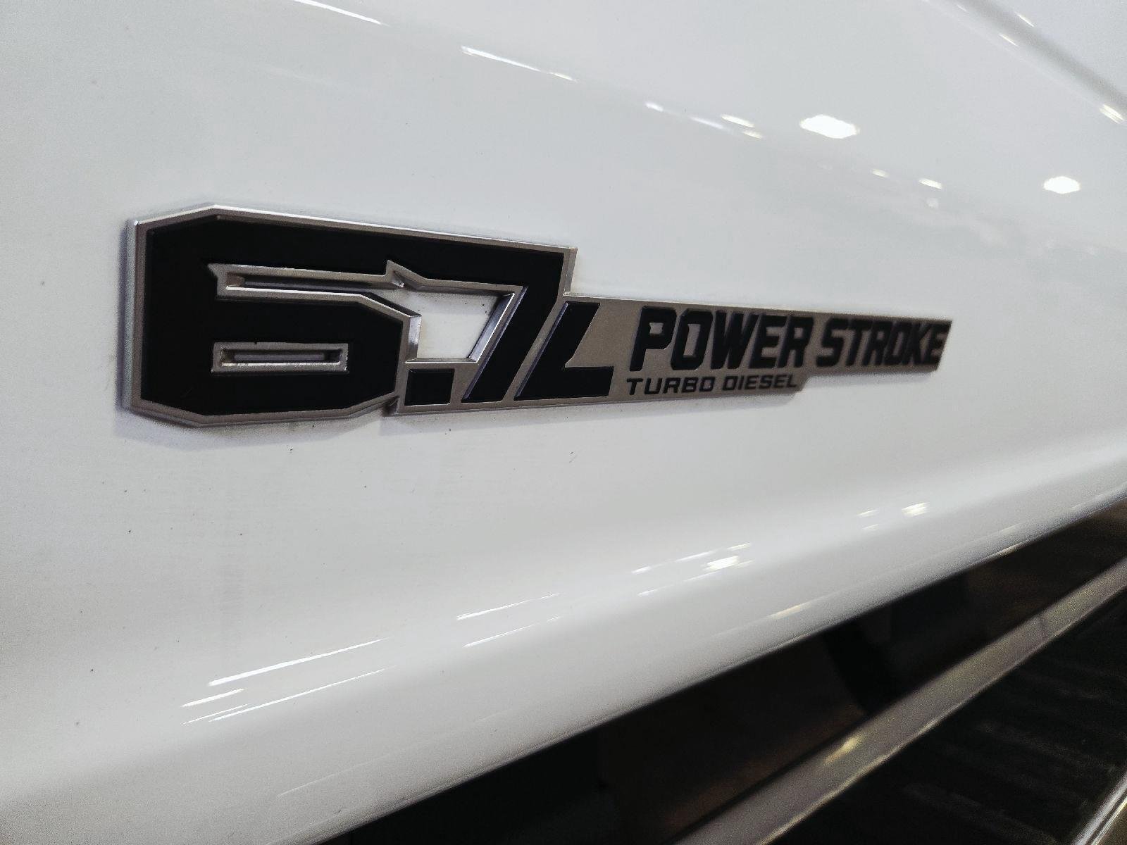 Used 2025 Oxford White Ford LARIAT image 71