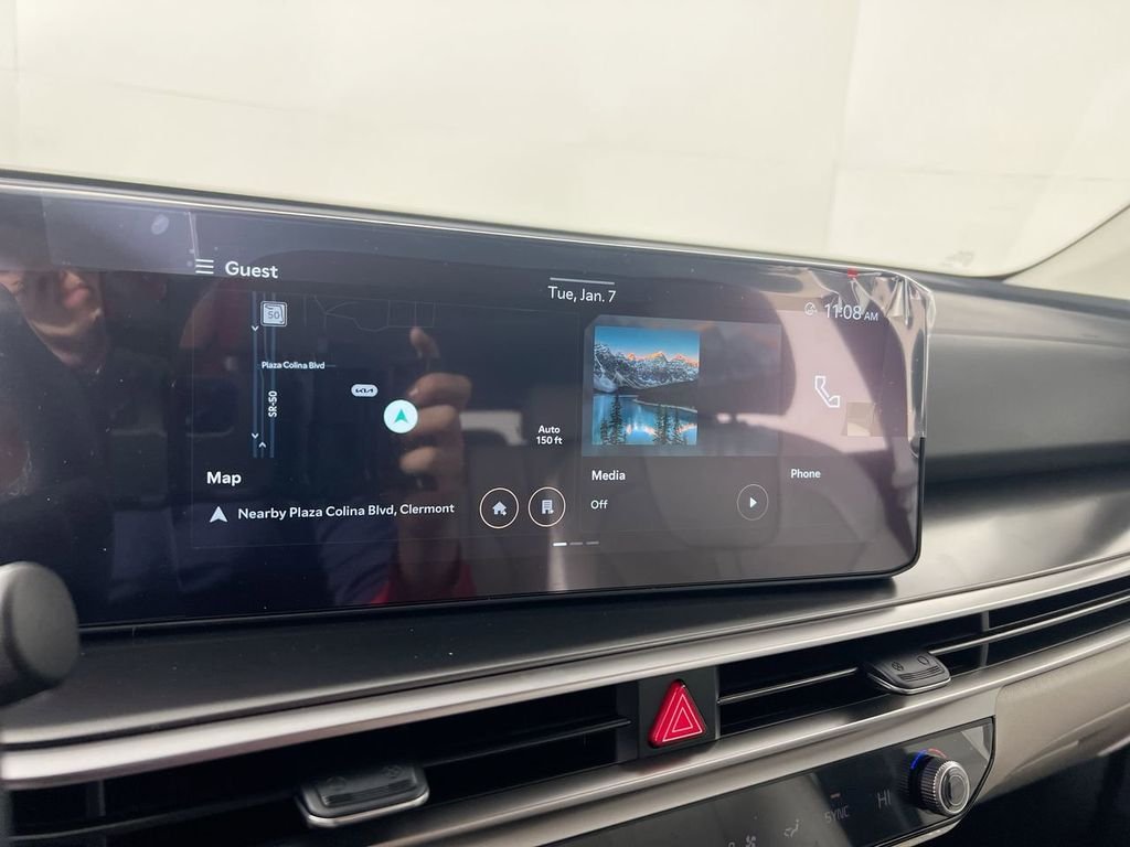New 2026 Glacial White Pearl Kia S image 25