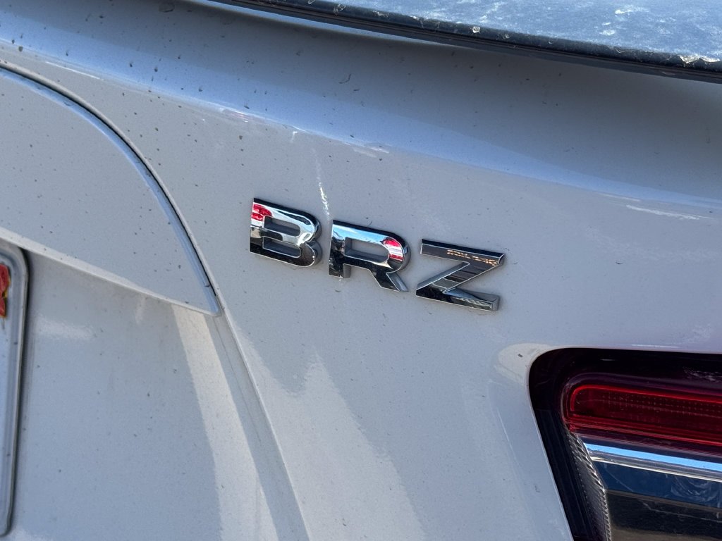Used 2017 White Subaru Limited image 22