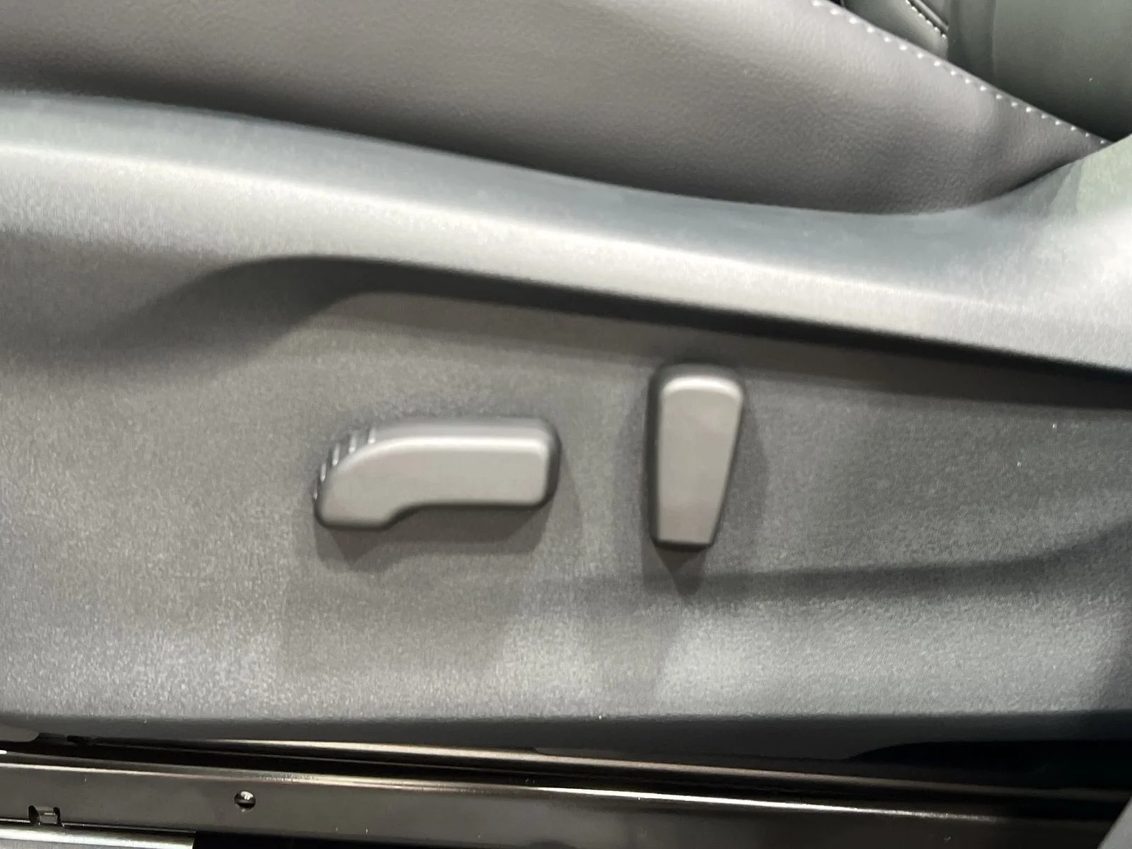 New 2026 SAPPHIRE BLUE PEARL Subaru Premium image 12