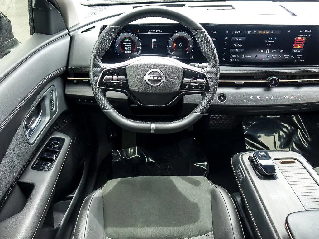 Used 2024 Black Diamond Pearl Nissan ENGAGE image 15