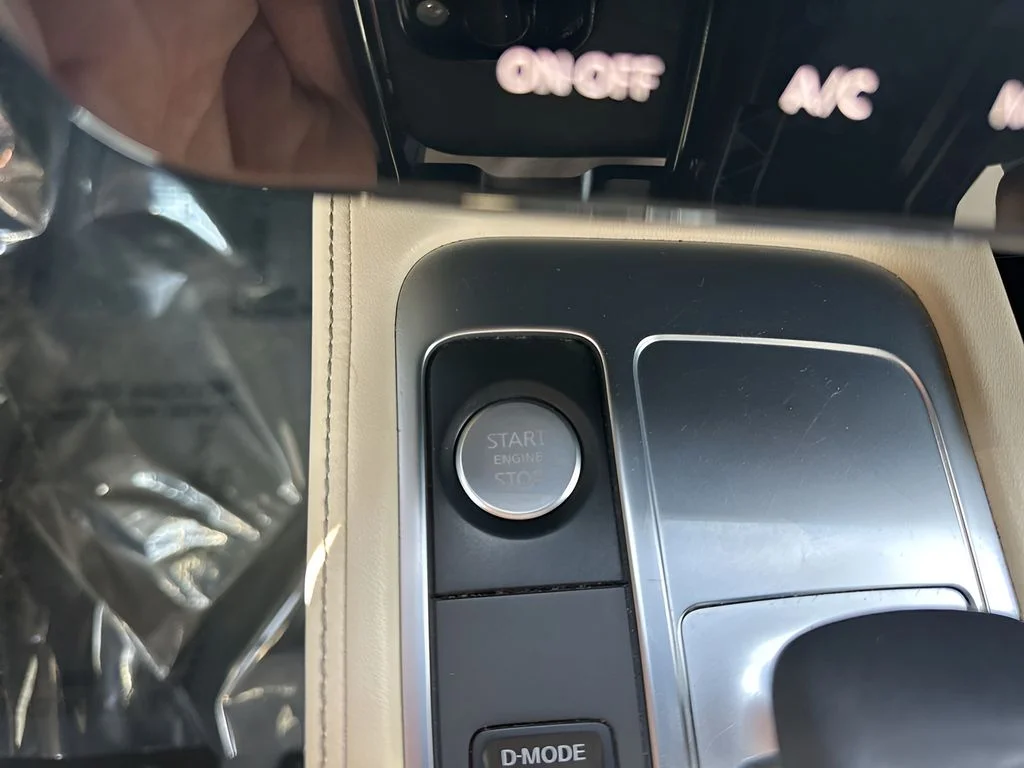 Used 2023 Gray INFINITI LUXE image 20