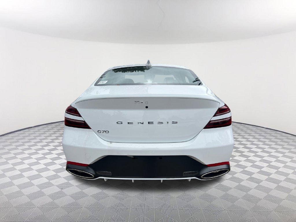 2026 GENESIS G70 Standard - Photo 6