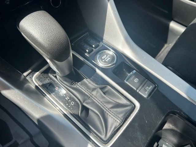 Used 2024 Blue Mitsubishi SE image 19