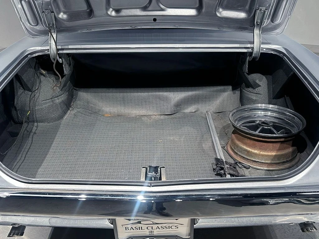 Used 1966 Silver Oldsmobile  image 39