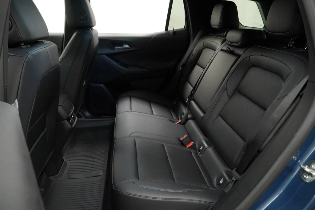 2027 Chevrolet Equinox LT - Photo 13