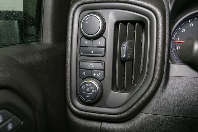 Used 2022 Black Chevrolet Custom image 28