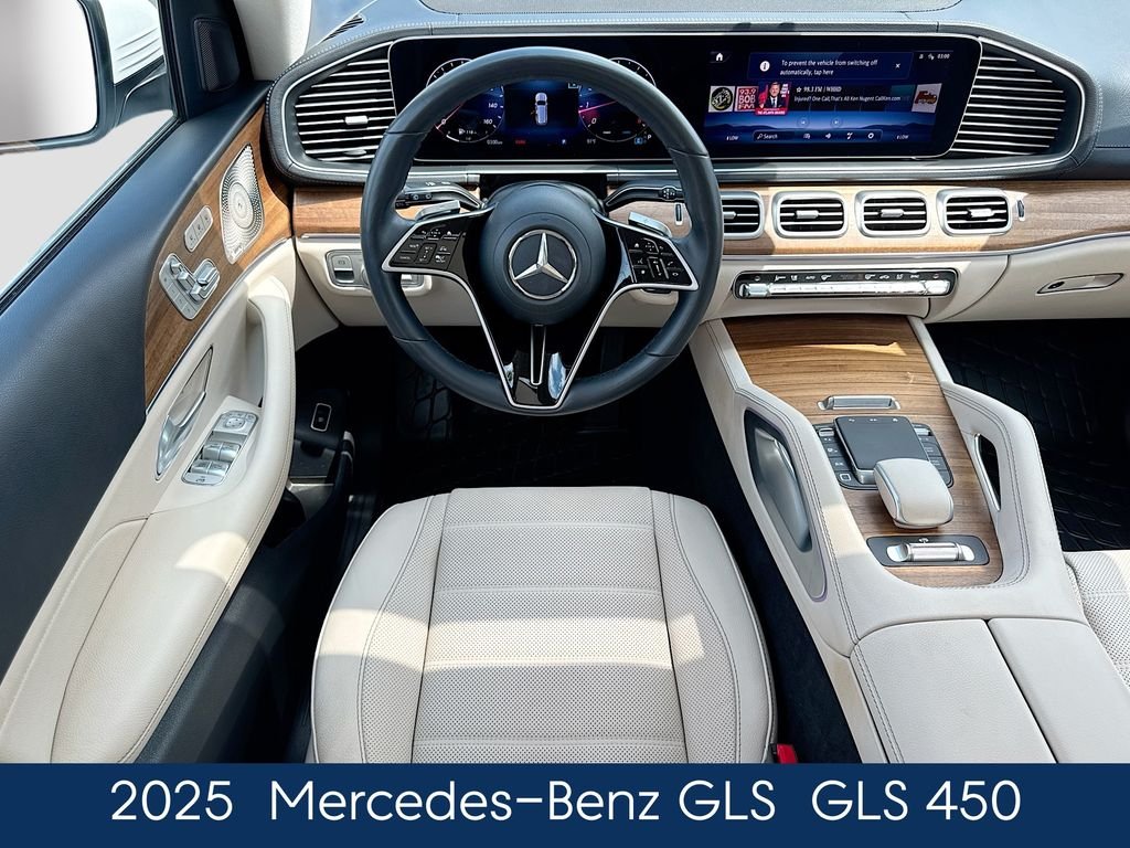 Used 2025  Mercedes-Benz GLS 450 image 16
