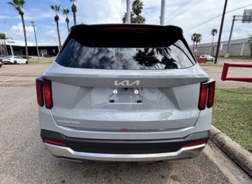 New 2026 Gray Kia S image 6