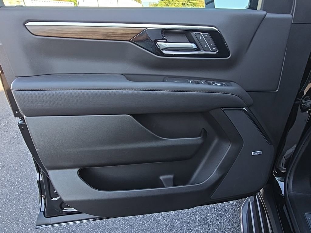 2025 Chevrolet Tahoe High Country - Photo 24
