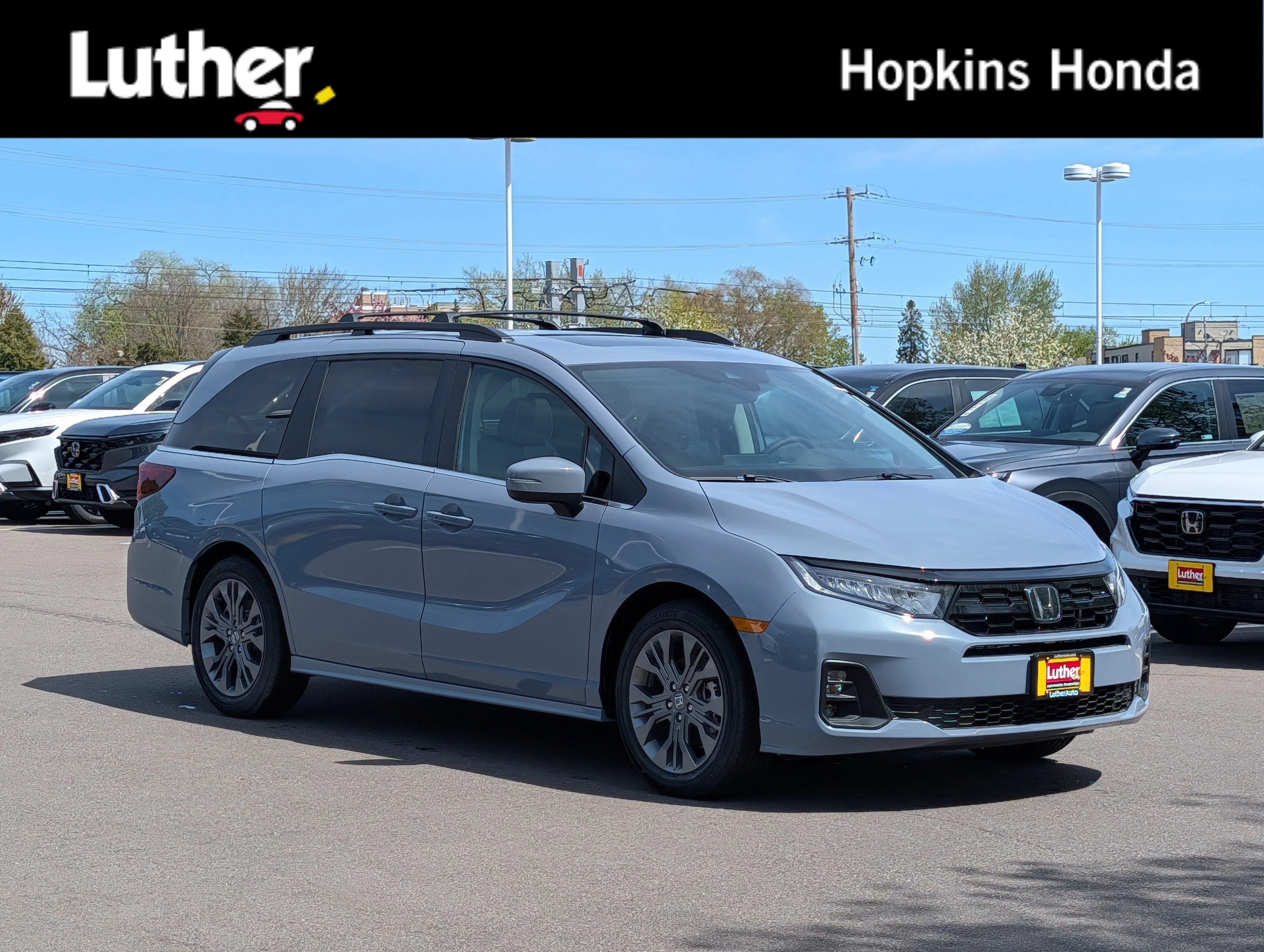 2026 Honda Odyssey Touring's photo