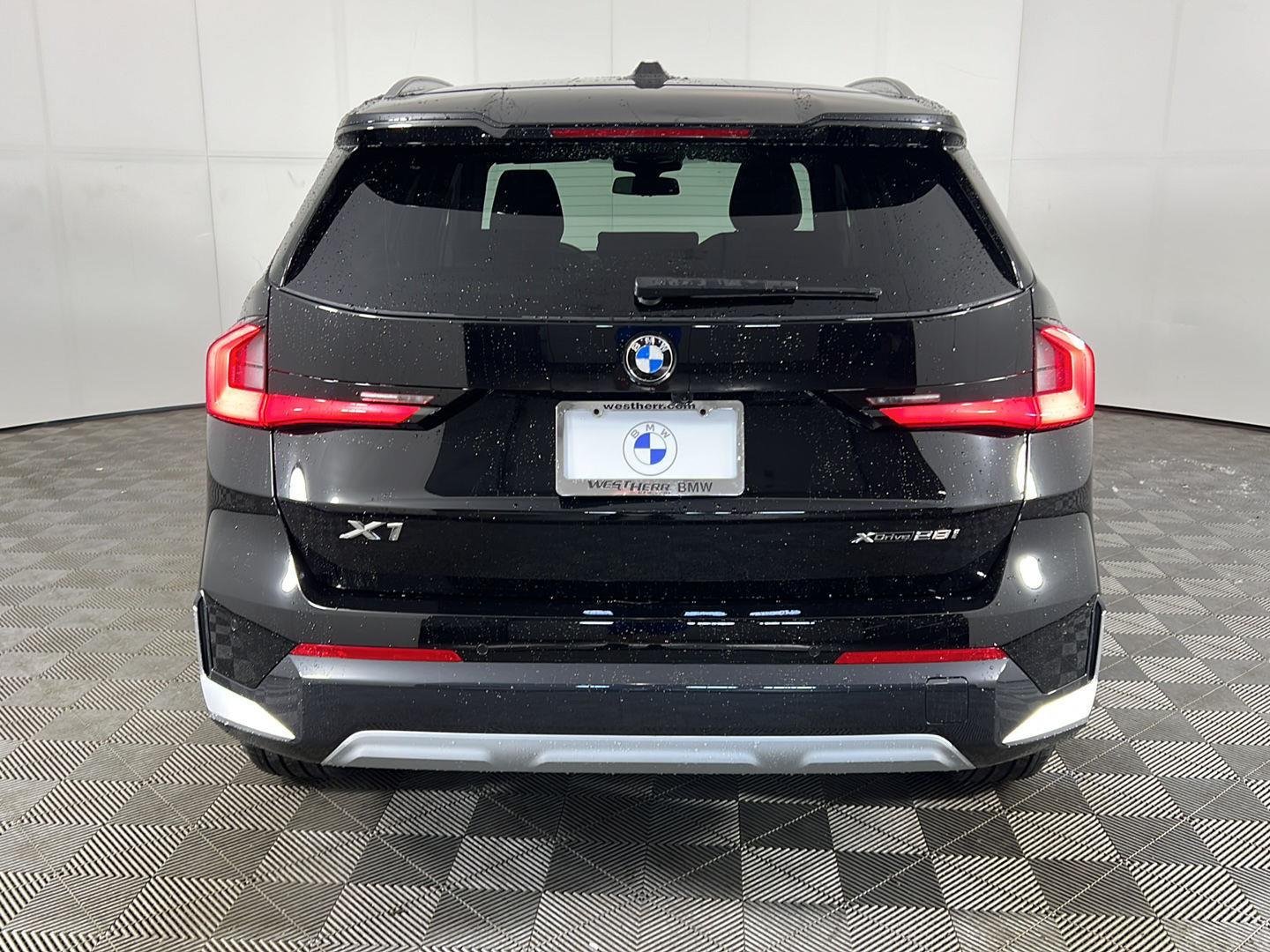 New 2026 Jet Black BMW xDrive28i image 3