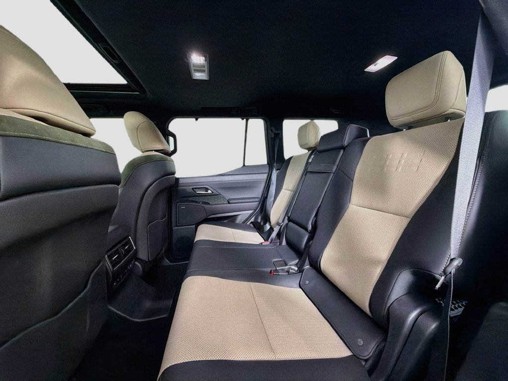 Used 2026 Silver Lexus 550 Overtrail+ image 26