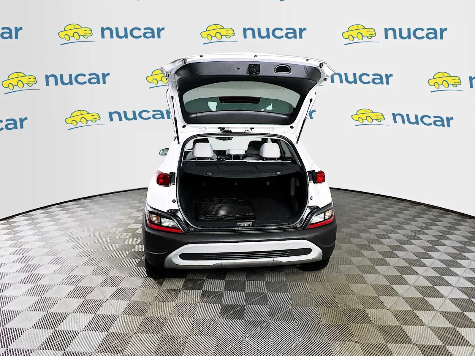 Used 2023 Lunar White Hyundai SEL image 24