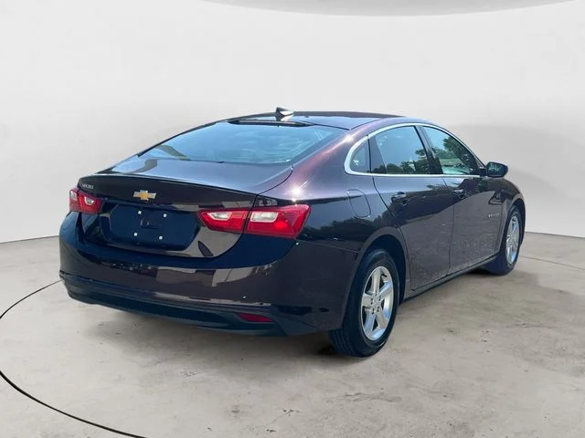Used 2021 Red Chevrolet LS image 5
