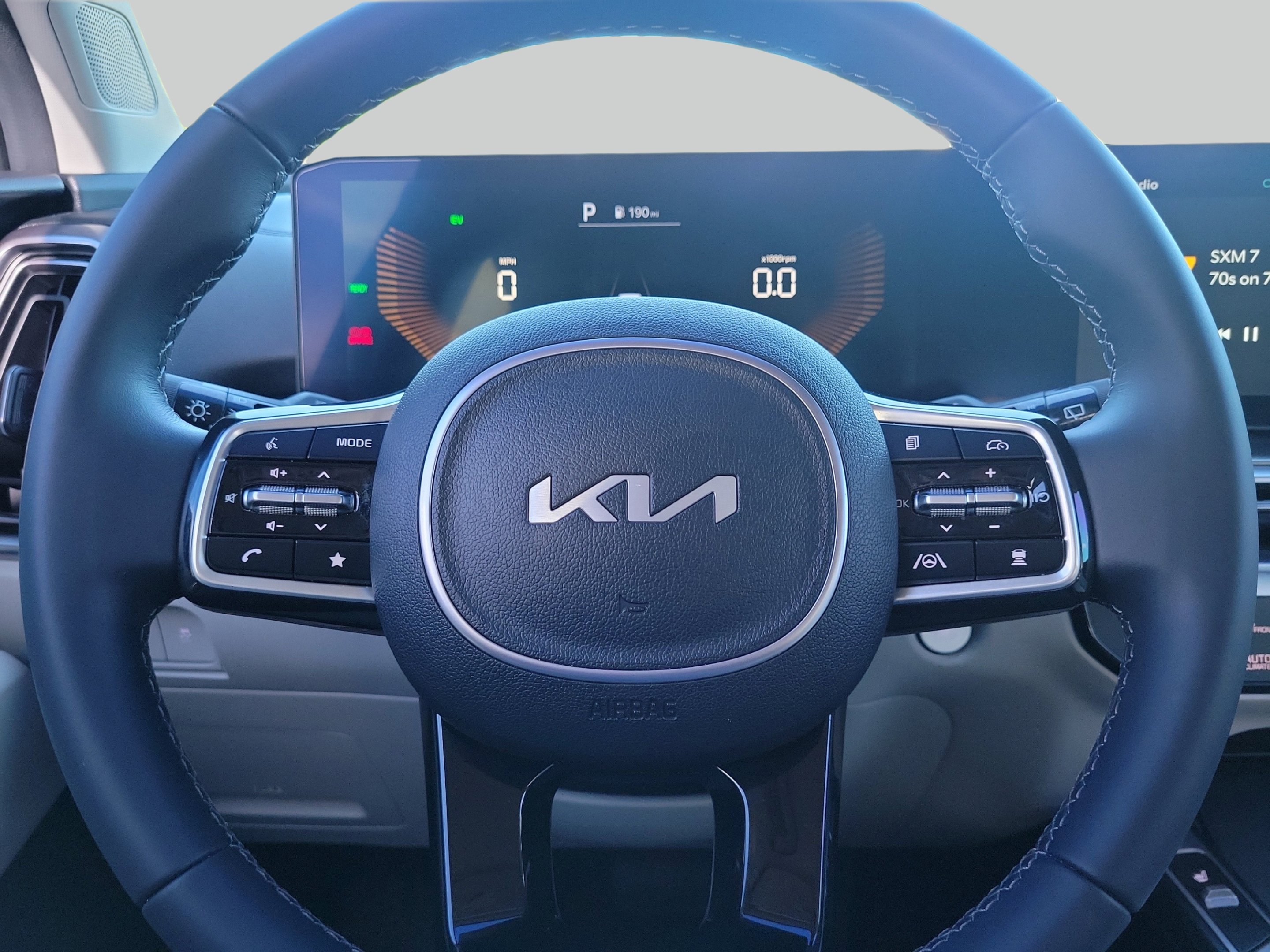 Used 2025 Silky Silver Kia EX image 32