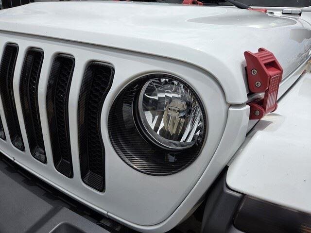 Used 2021 Bright White Clearcoat Jeep Unlimited Sahara image 10