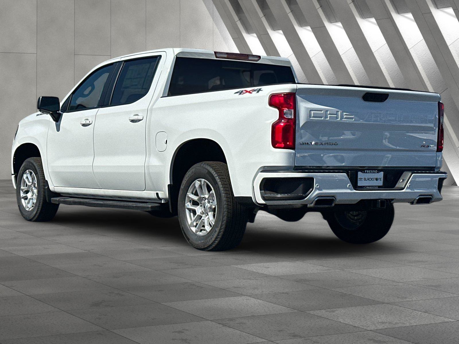New 2026 Summit White Chevrolet RST image 6