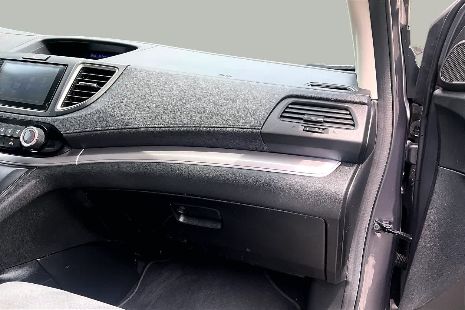 Used 2015  Honda EX image 19