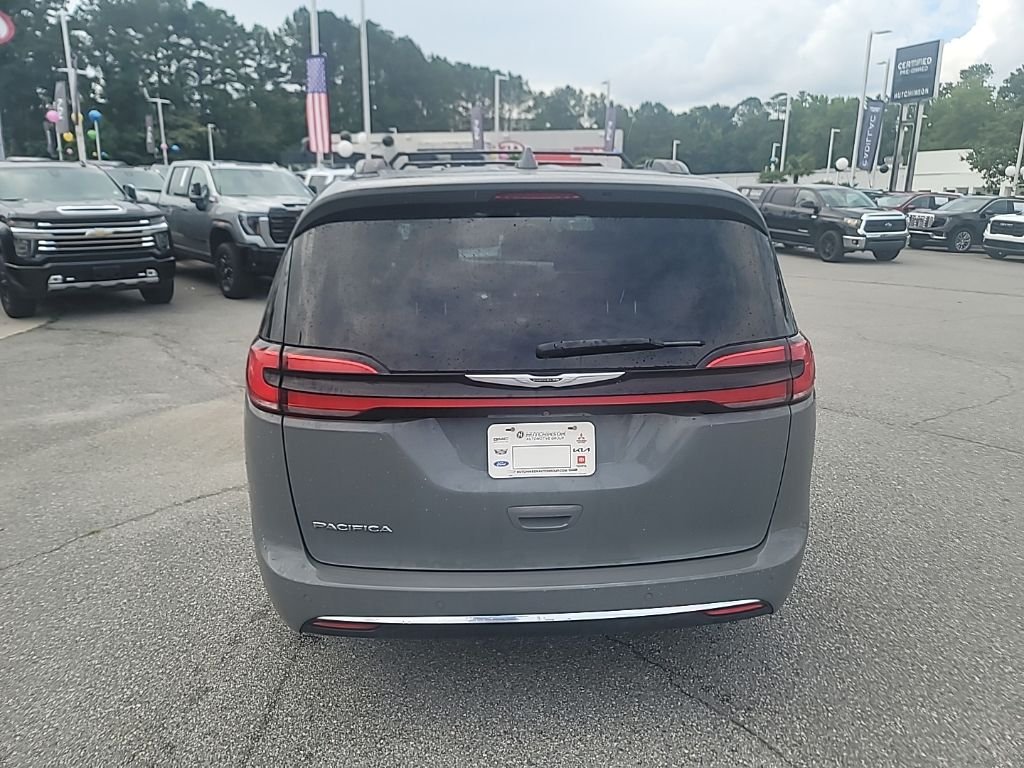 Used 2022 White Chrysler Touring L image 6