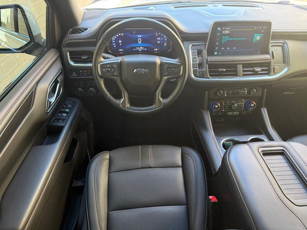 2024 Chevrolet Suburban RST - Photo 28