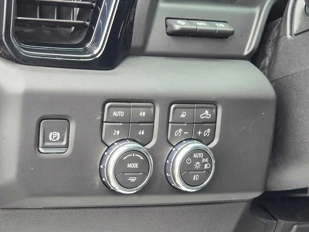 New 2026 Summit White GMC AT4X image 7