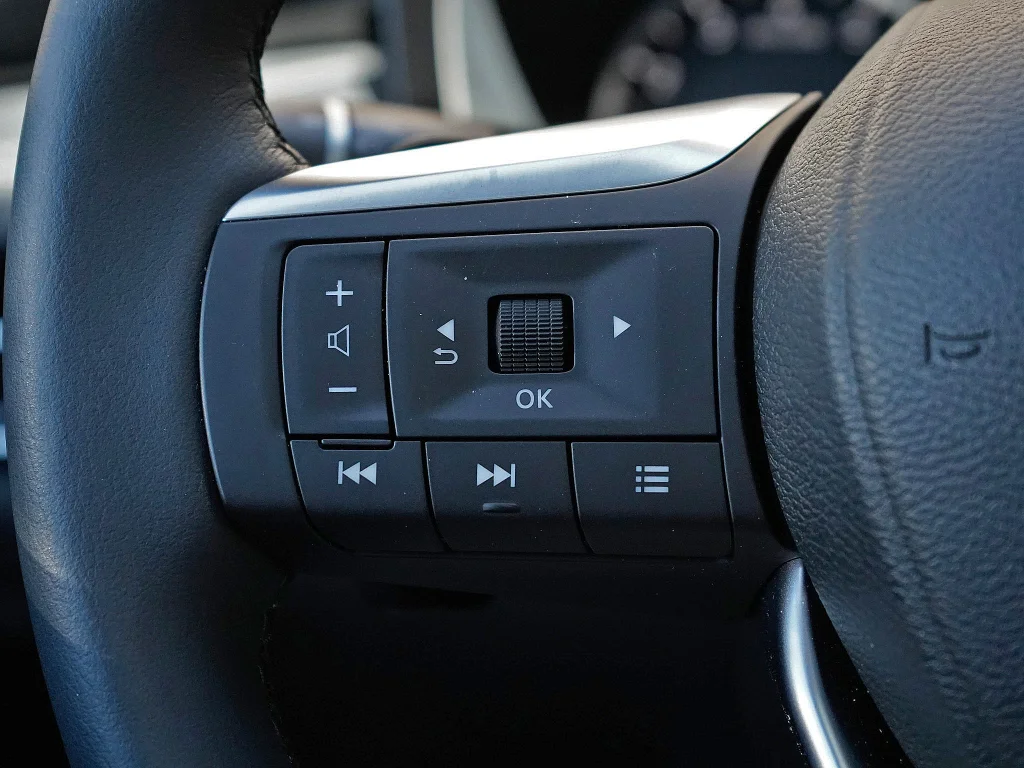 Used 2025 Mineral Black INFINITI PURE image 14