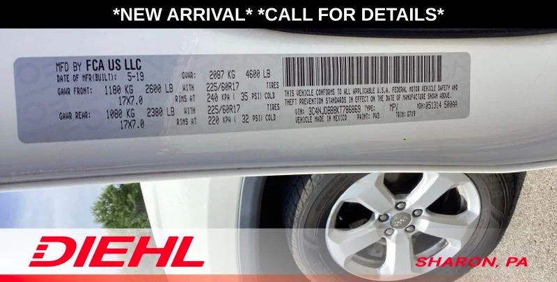 Used 2019 White Jeep Latitude image 10