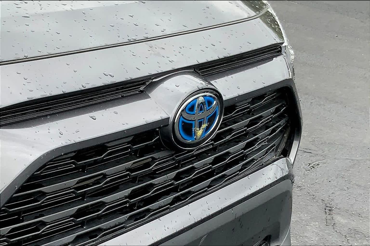 Used 2019 Magnetic Gray Metallic Toyota Hybrid LE image 29