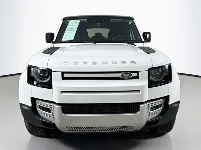 Used 2025 Fuji White Land Rover S image 2