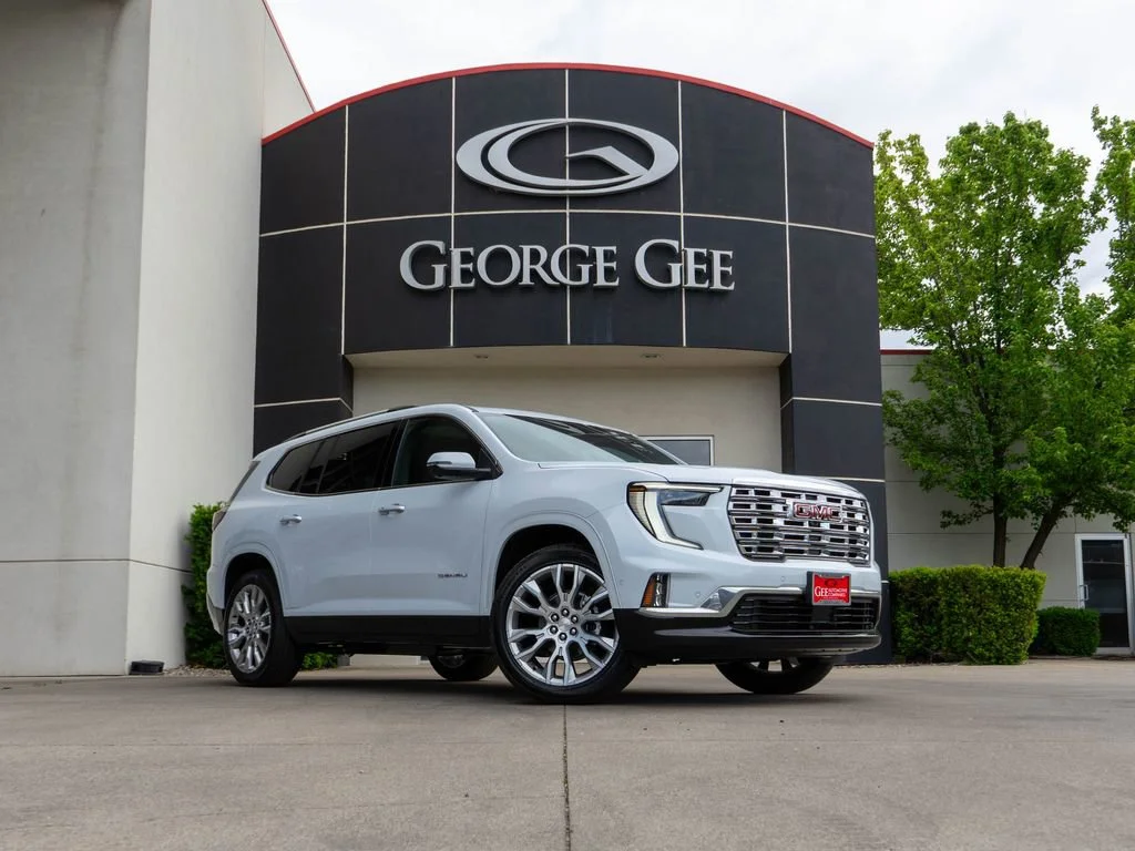 2026 GMC Acadia Denali AWD's photo
