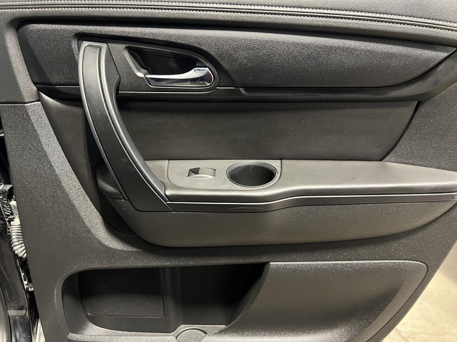 Used 2014 Black Granite Metallic Chevrolet LT image 22