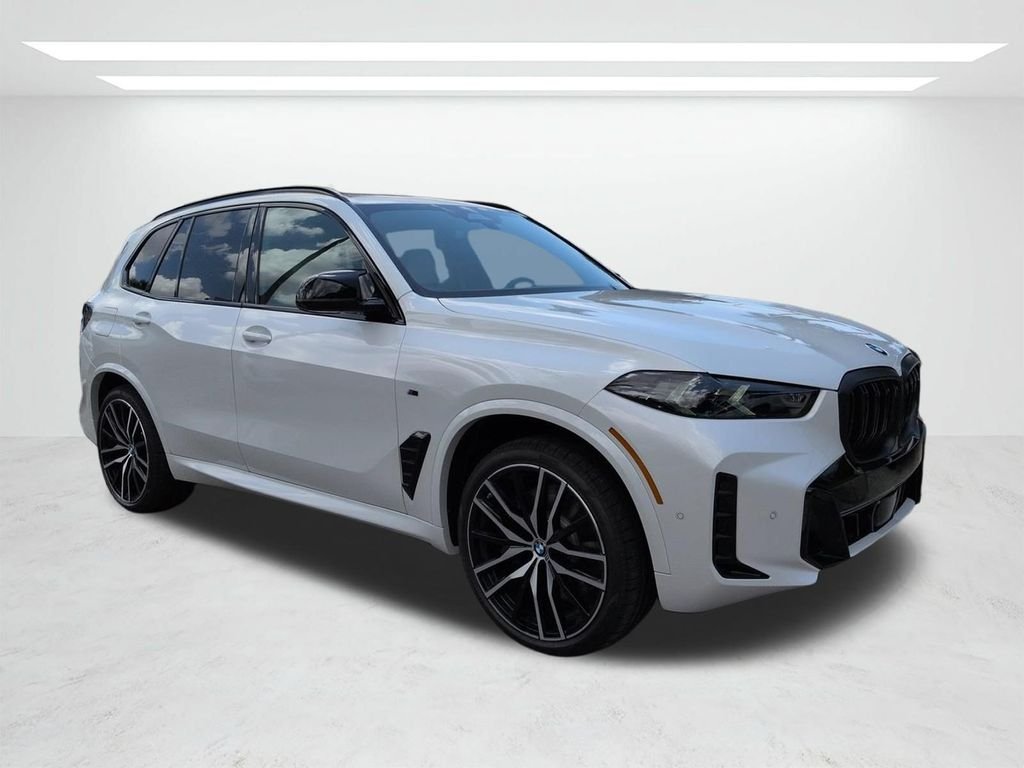 New 2026 White Metallic BMW M60i image 2