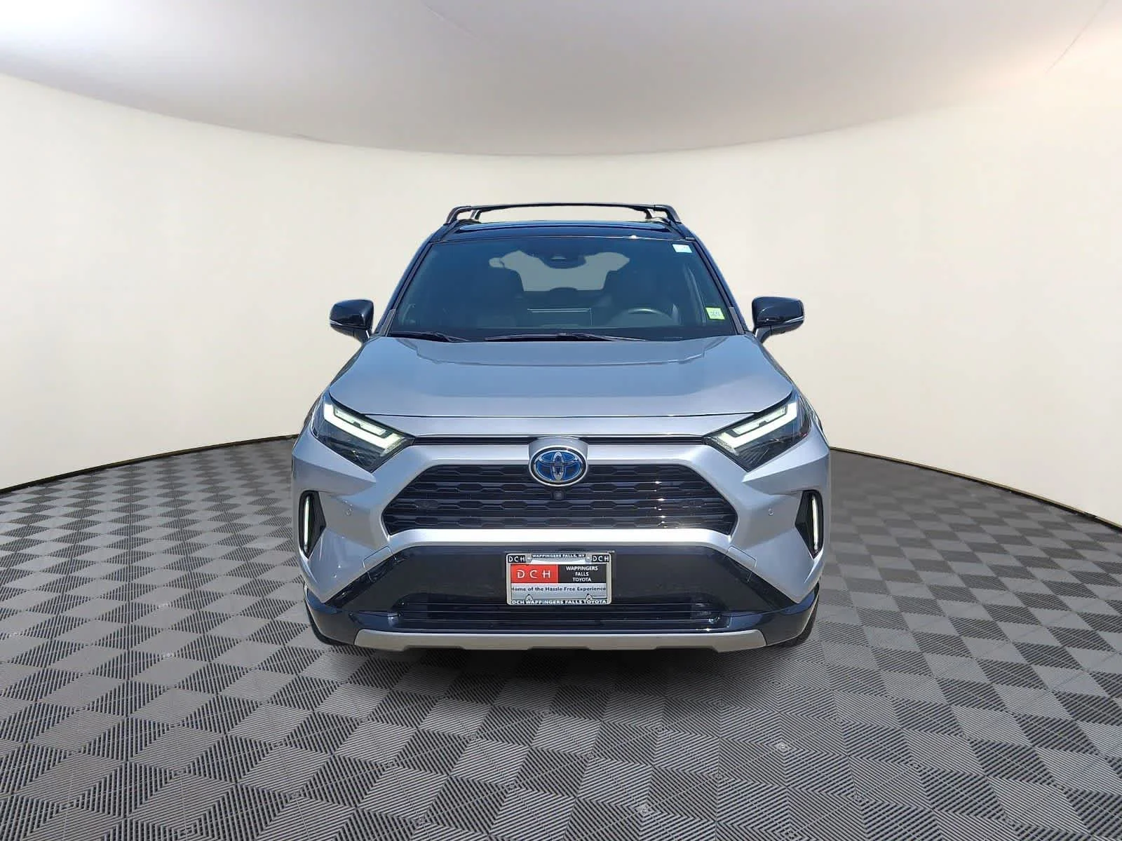 Certified Used 2022 Silver Sky Metallic/Midnight Black Metallic Toyota Hybrid XSE image 3