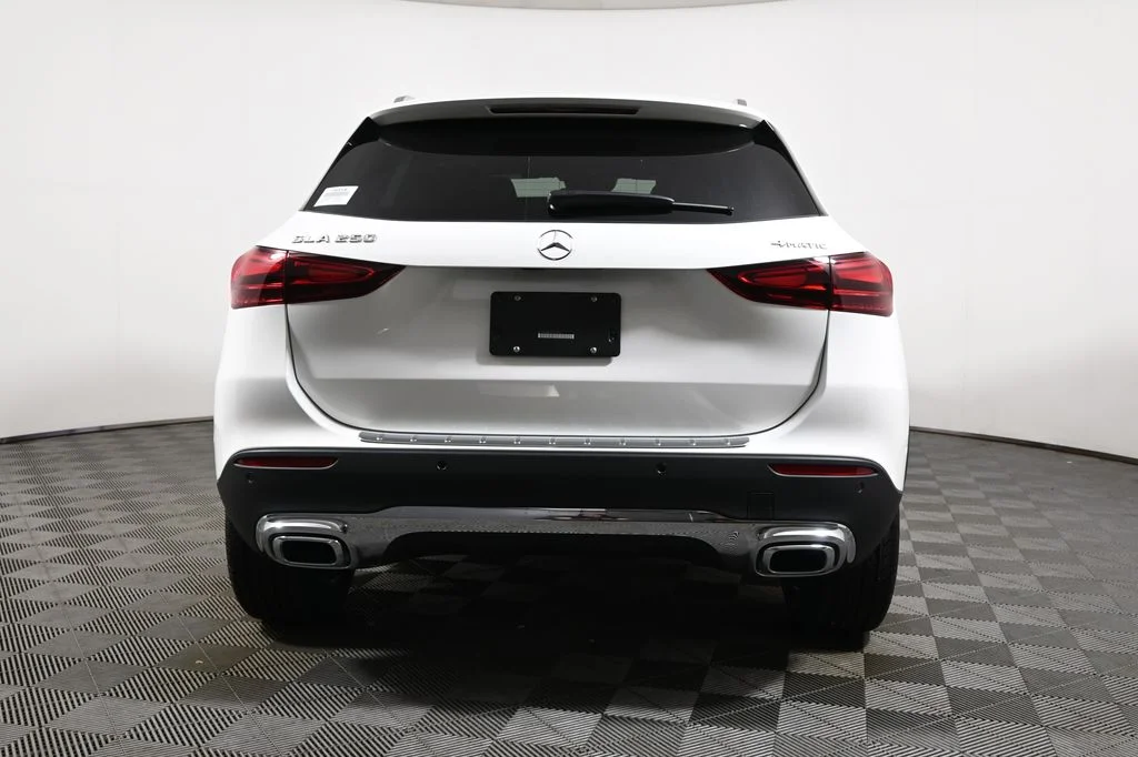 New 2026 White Mercedes-Benz GLA 250 image 6