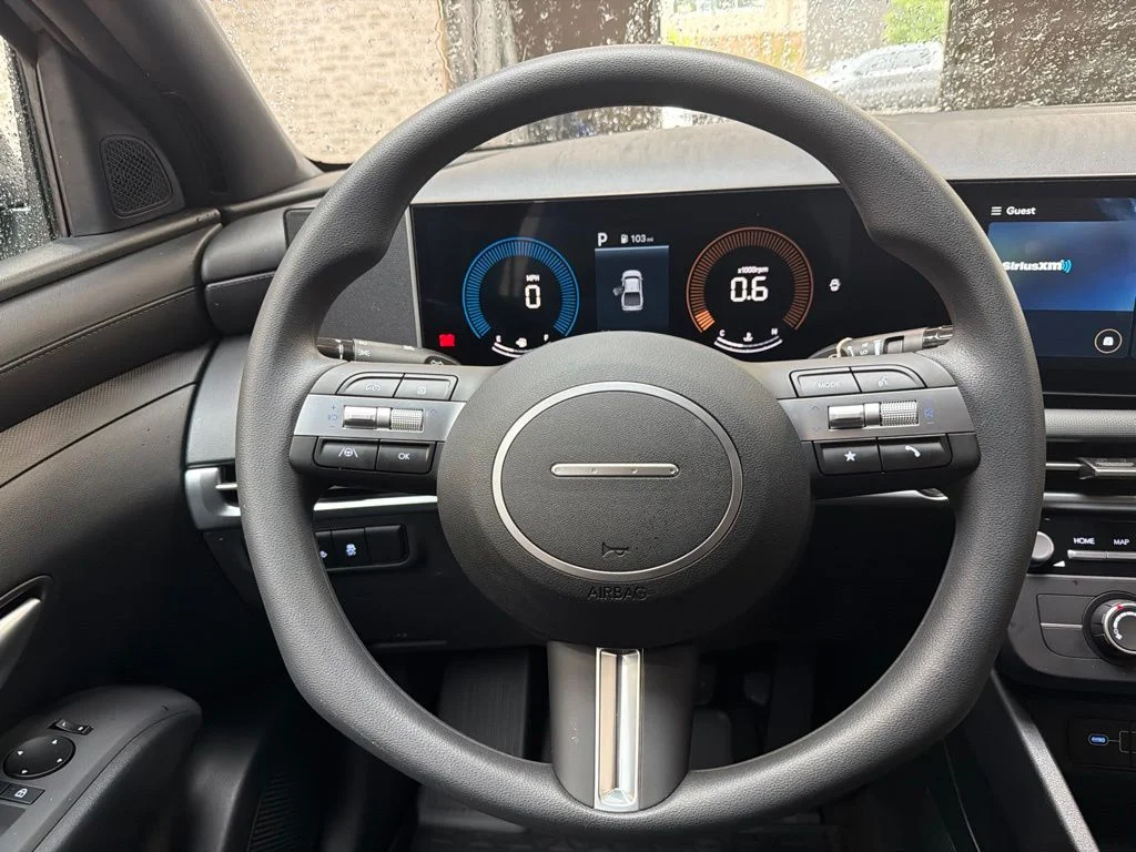 New 2027 Hampton Gray Hyundai SE image 18