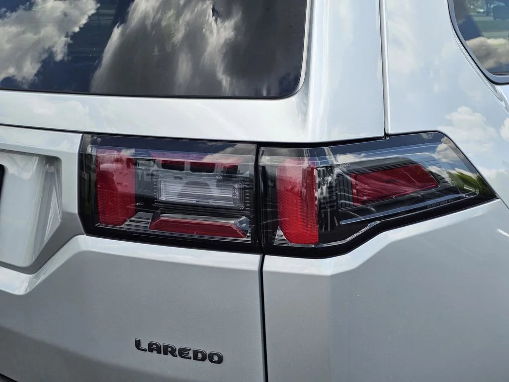 2026 Jeep Cherokee Laredo - Photo 9