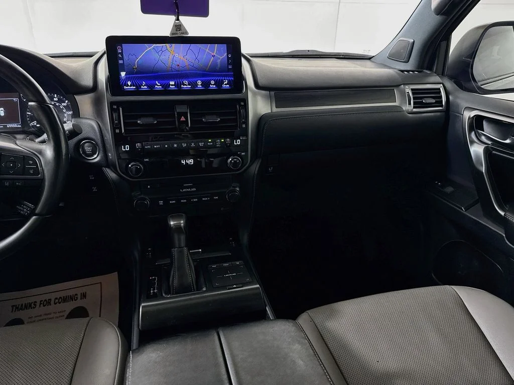 Used 2023 Green Lexus 460 image 29
