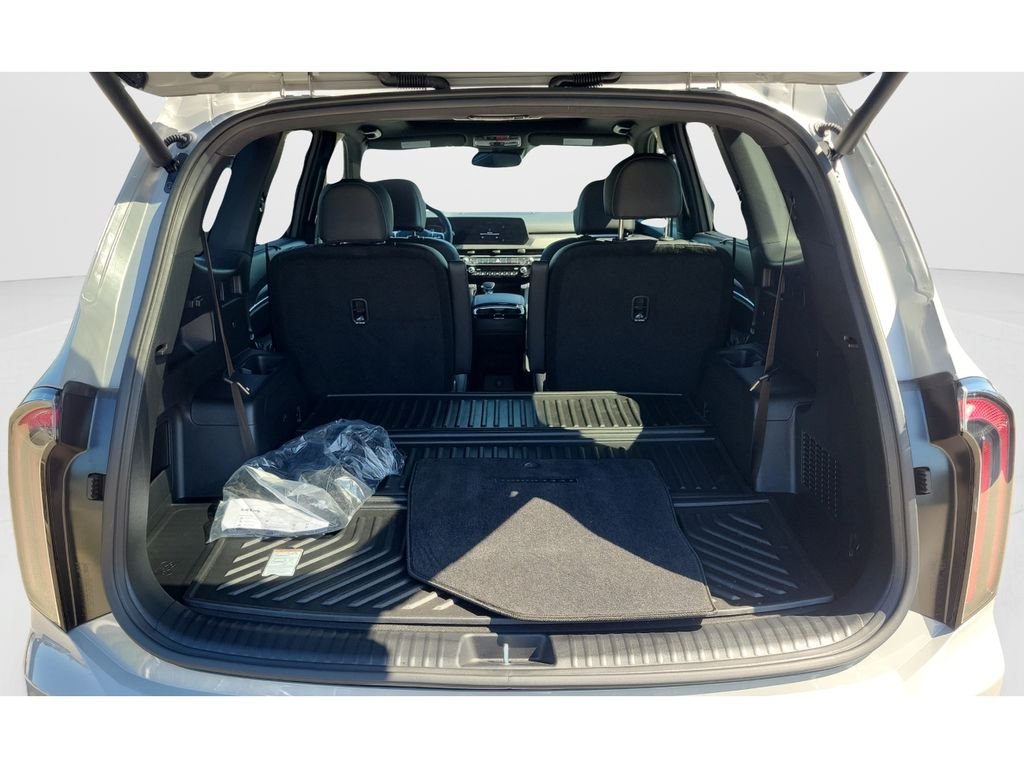Certified Used 2025 Gray Kia EX X-Line image 10