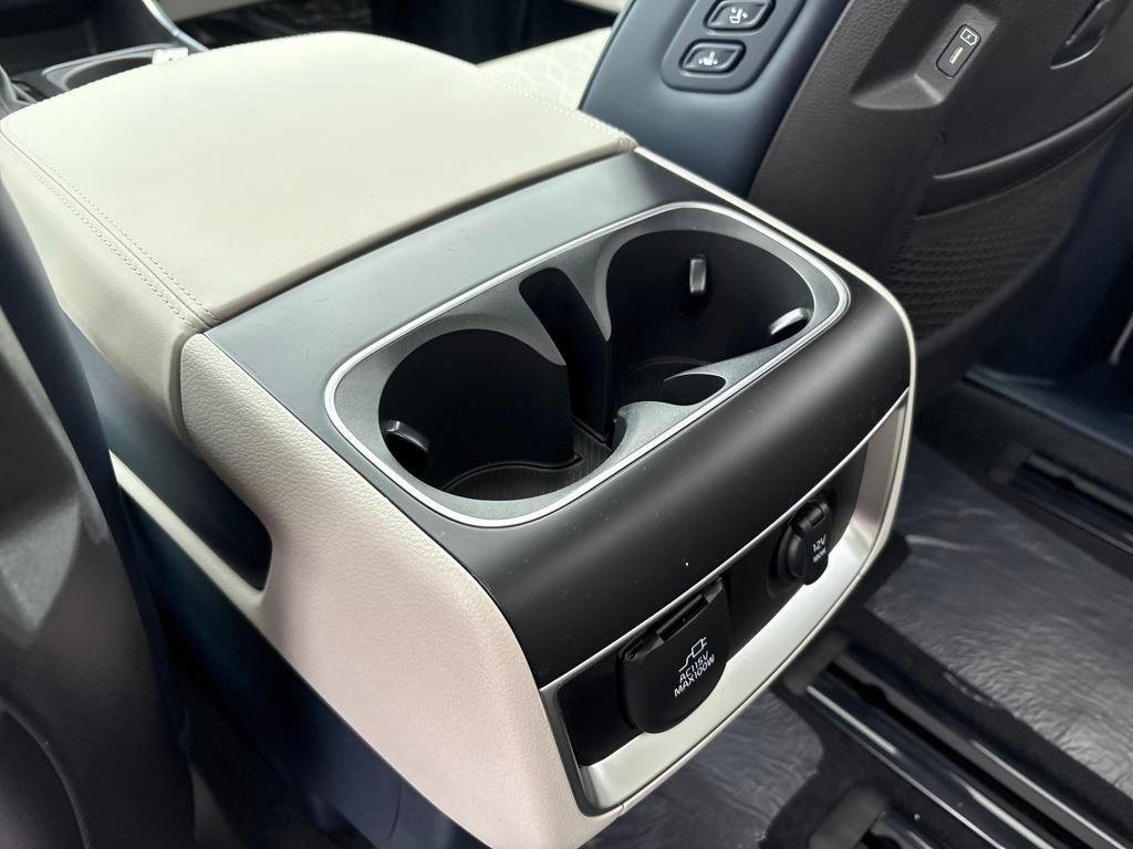 New 2026 Ivory Silver Kia SX image 29