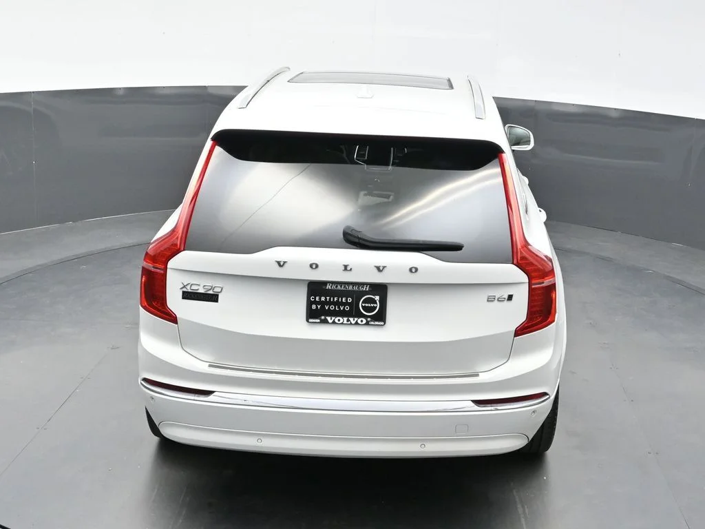 Certified Used 2024 Crystal White Volvo Plus image 35