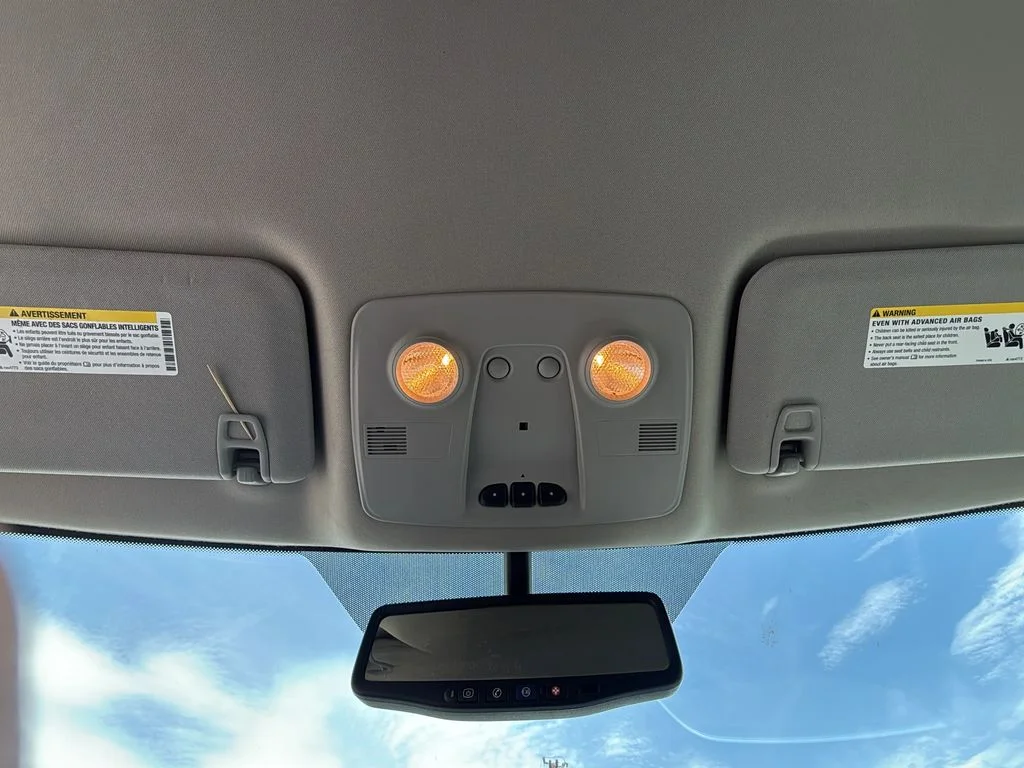 2011 Chevrolet Traverse LTZ - Photo 20