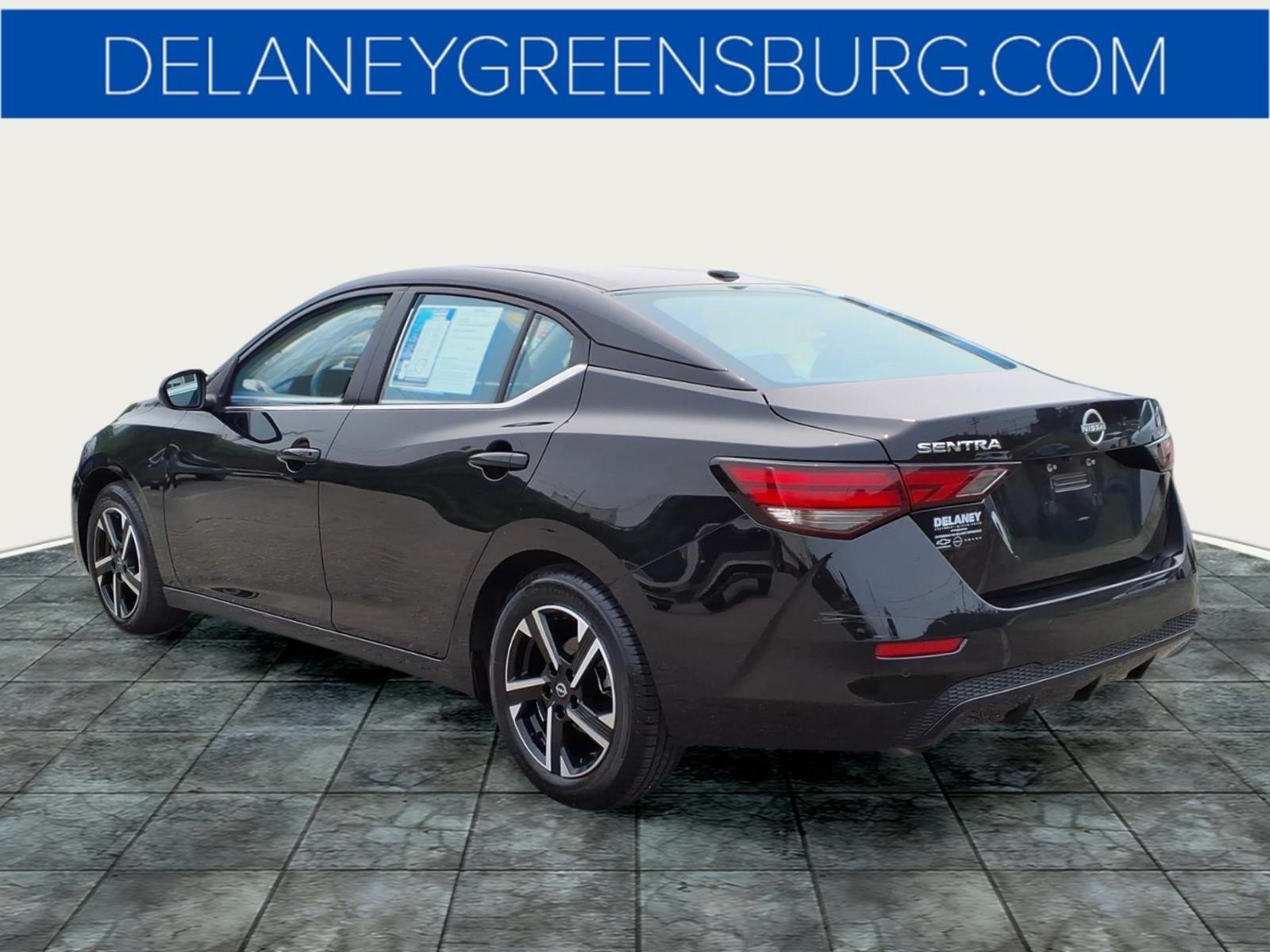 Used 2025 Super Black Kh3 Nissan SV image 5