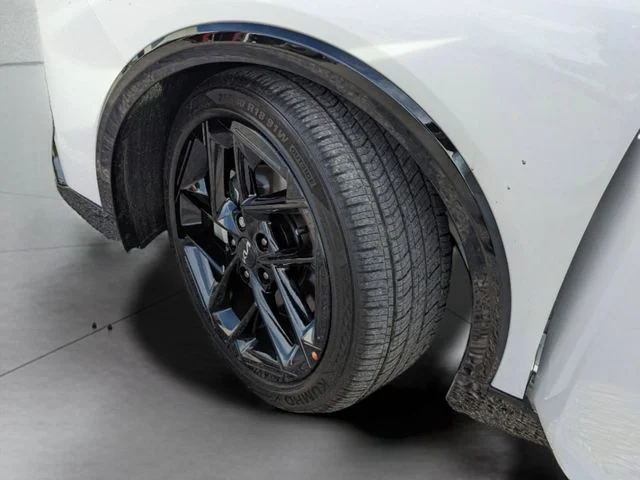 Used 2025 White Kia GT-Line Turbo image 31