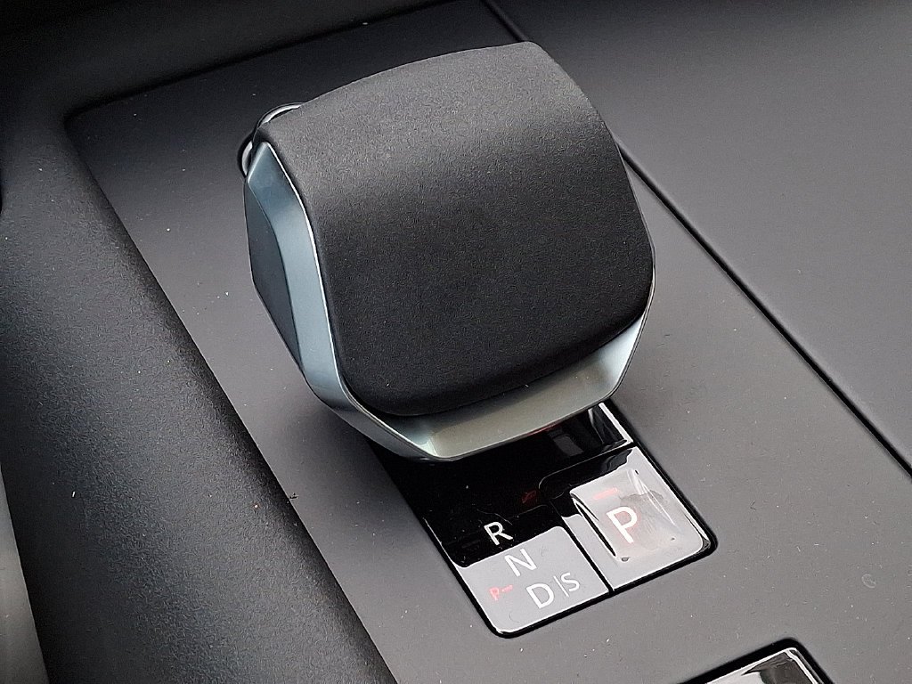 2026 Land Rover Discovery S - Photo 12